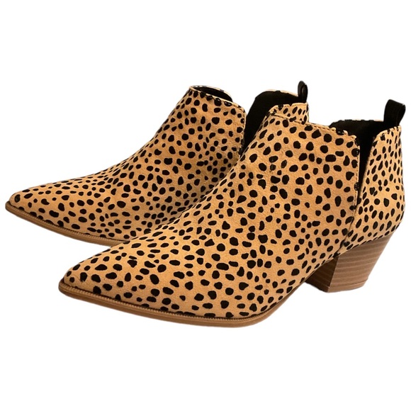 Lulu's Marca Tan and Black Cheetah Print Ankle Booties pointed toe size 6.5 - Picture 2 of 9